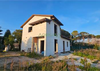Casolare con giardino a Rimini