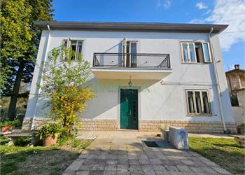 Casa indipendente nelle vicinanze di Pietracuta