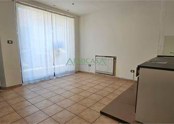 Monolocale con ingresso indipentende a Meldola