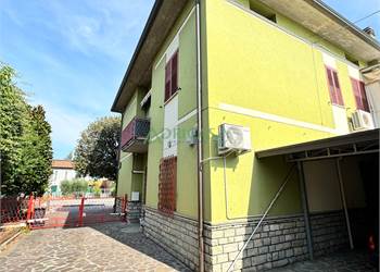 Casa abbinata ad un lato a Vecchiazzano