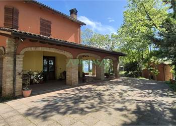 Un paradiso che domina dall'alto Castrocaro Terme e Terra del Sole