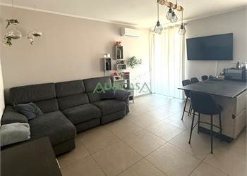 Trilocale con balconi a 500 mt dal mare a San Mauro Mare