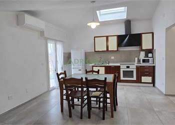 Appartamento con baòcone e posto auto a Bellaria Igea Marina