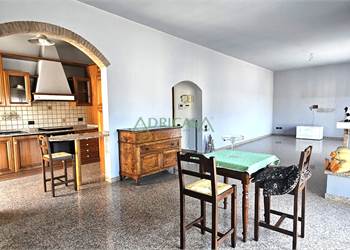 Appartamento con giardino e terrazzo in zona San Martino in Strada